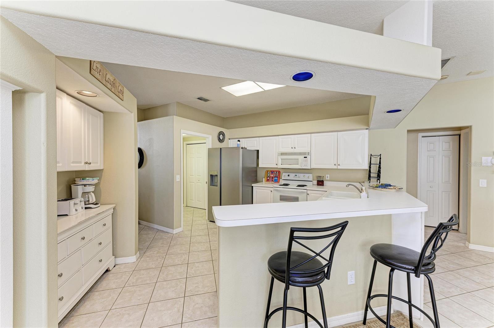 Image 22 of 50 For 7122 42nd Court E