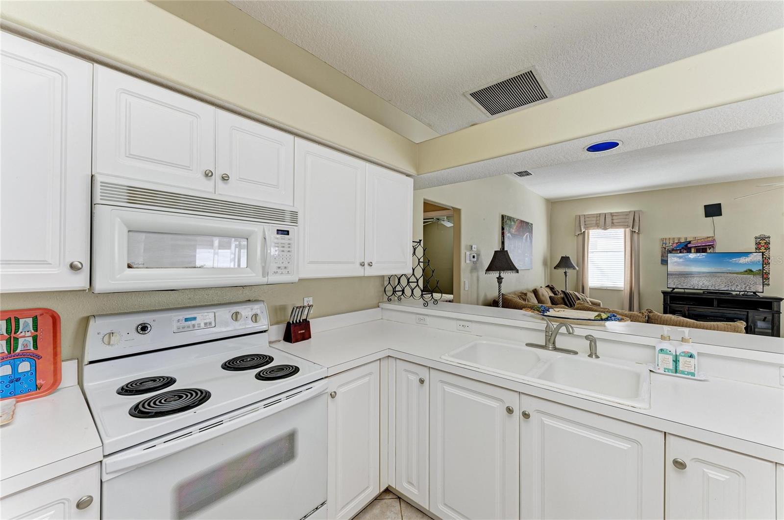 Image 24 of 50 For 7122 42nd Court E