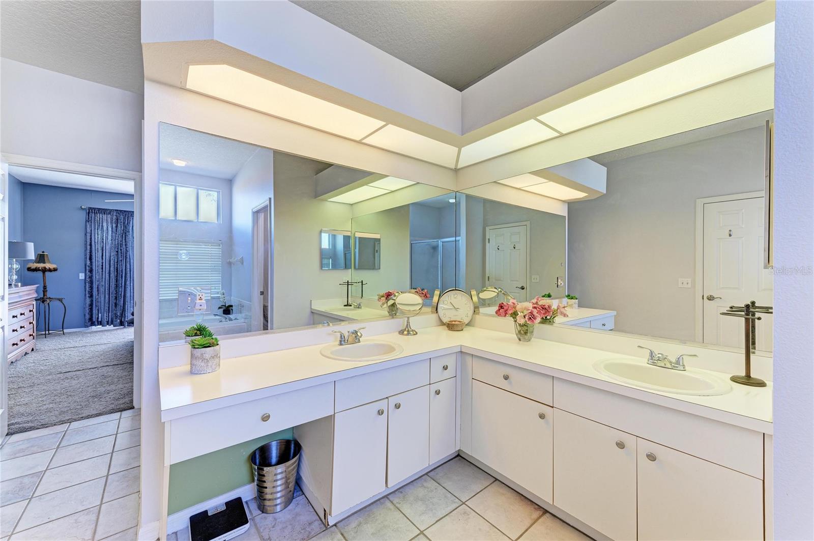 Image 32 of 50 For 7122 42nd Court E