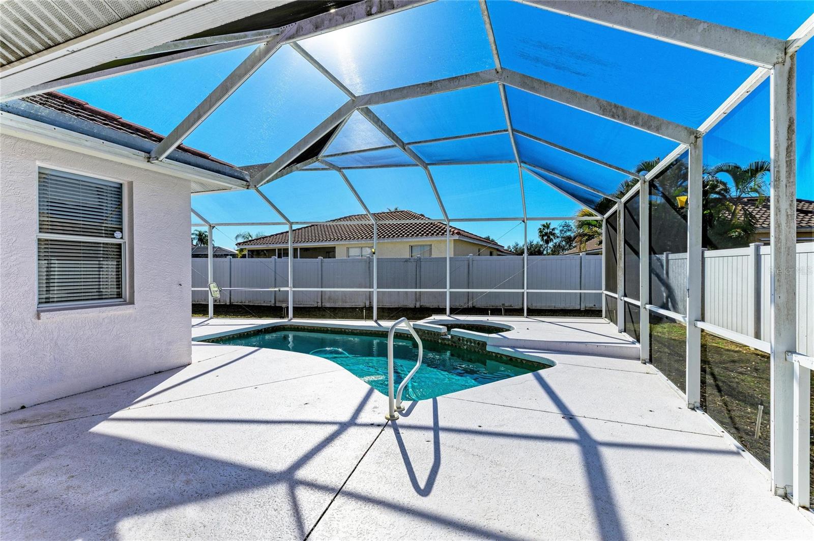 Image 43 of 50 For 7122 42nd Court E