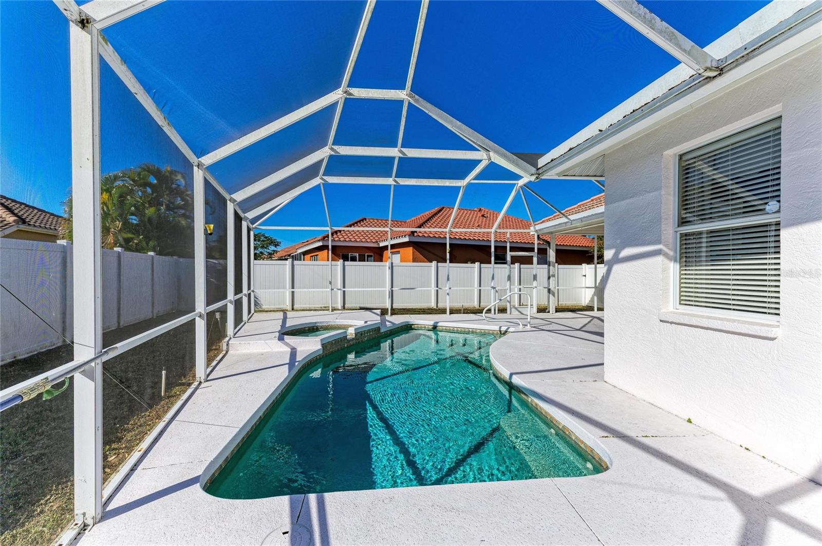 Image 45 of 50 For 7122 42nd Court E