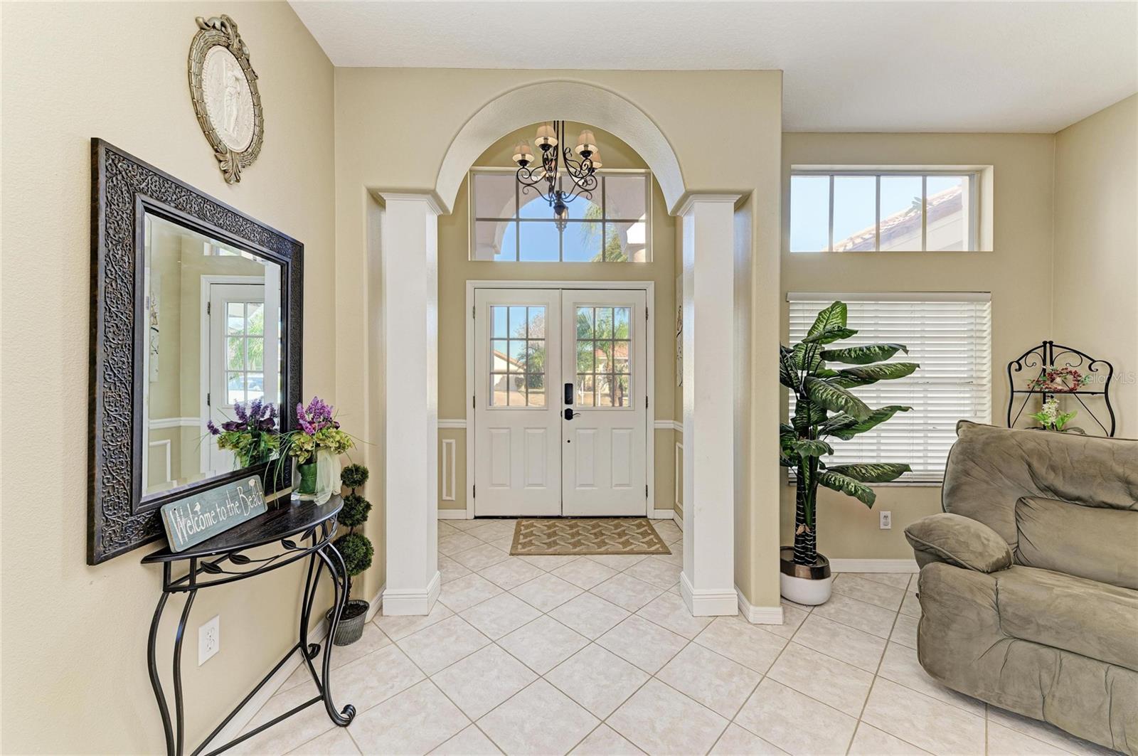 Image 5 of 50 For 7122 42nd Court E