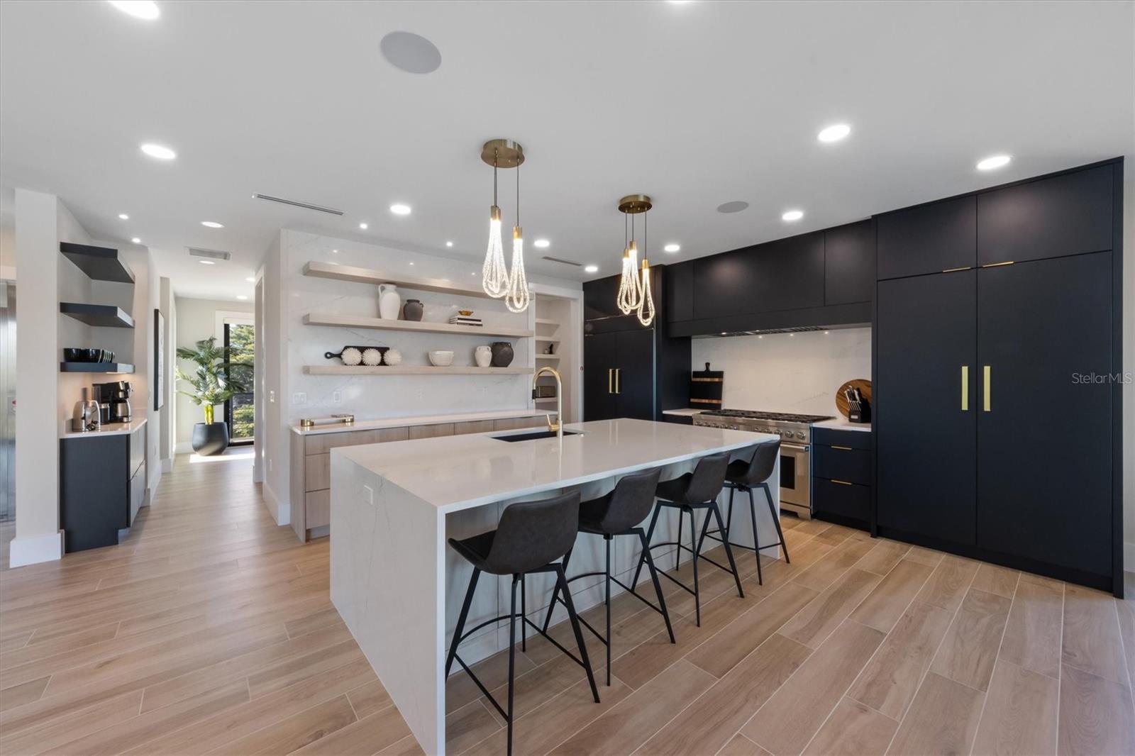 Image 20 of 99 For 540 Polk Drive