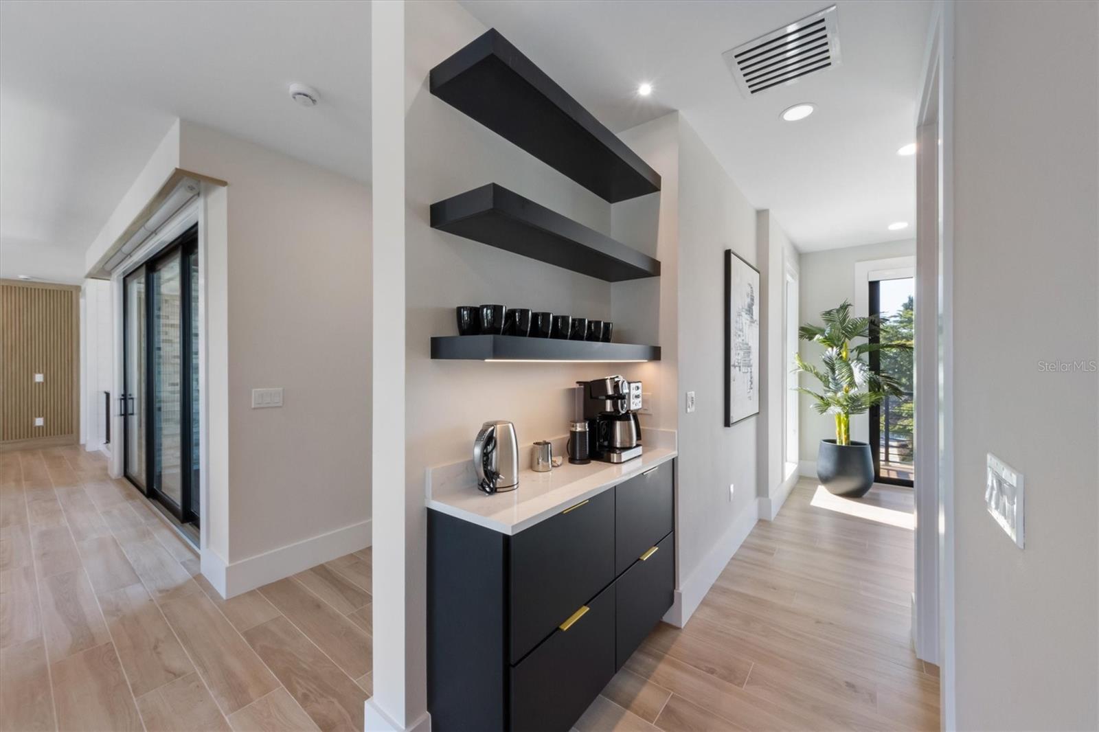 Image 23 of 99 For 540 Polk Drive