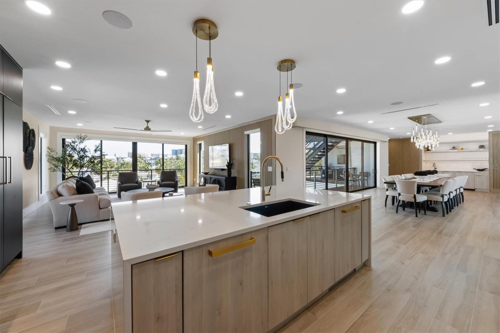 Image 24 of 99 For 540 Polk Drive