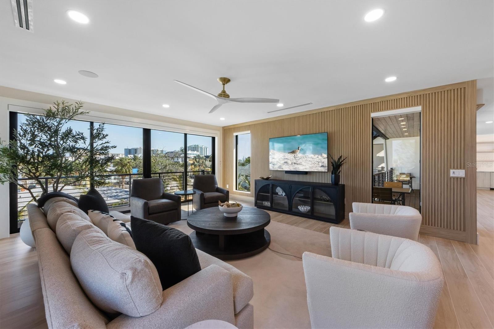 Image 26 of 99 For 540 Polk Drive