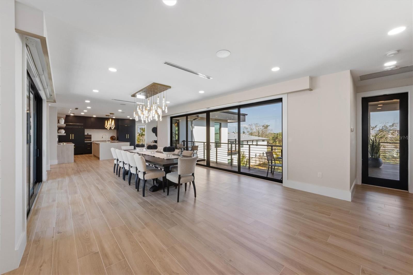 Image 29 of 99 For 540 Polk Drive