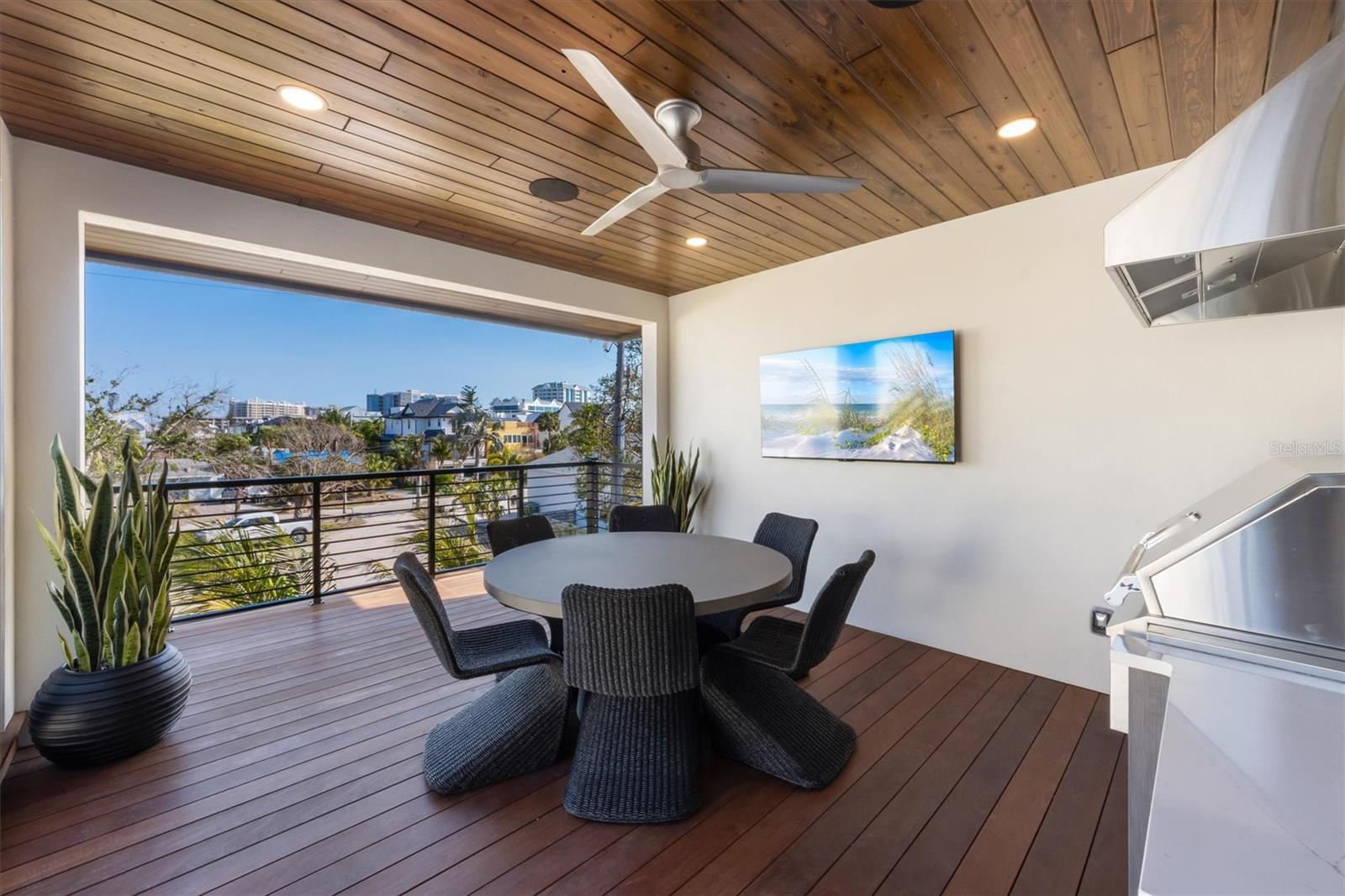 Image 40 of 99 For 540 Polk Drive