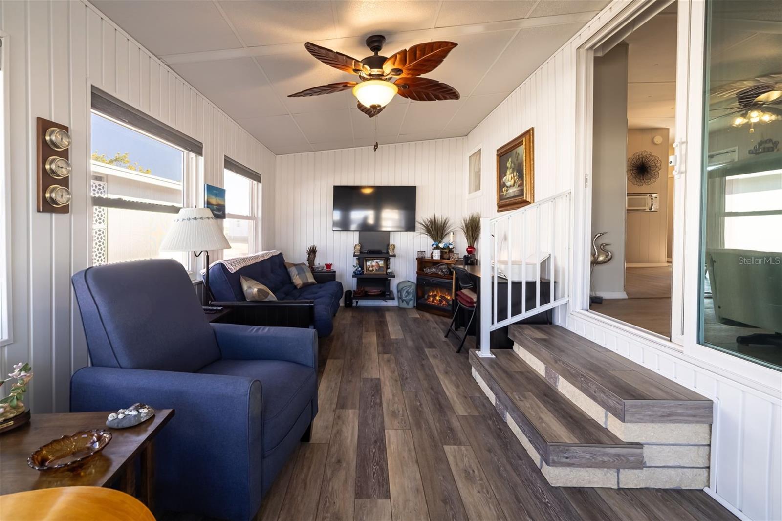 Image 11 of 28 For 5316 53rd Avenue E K12