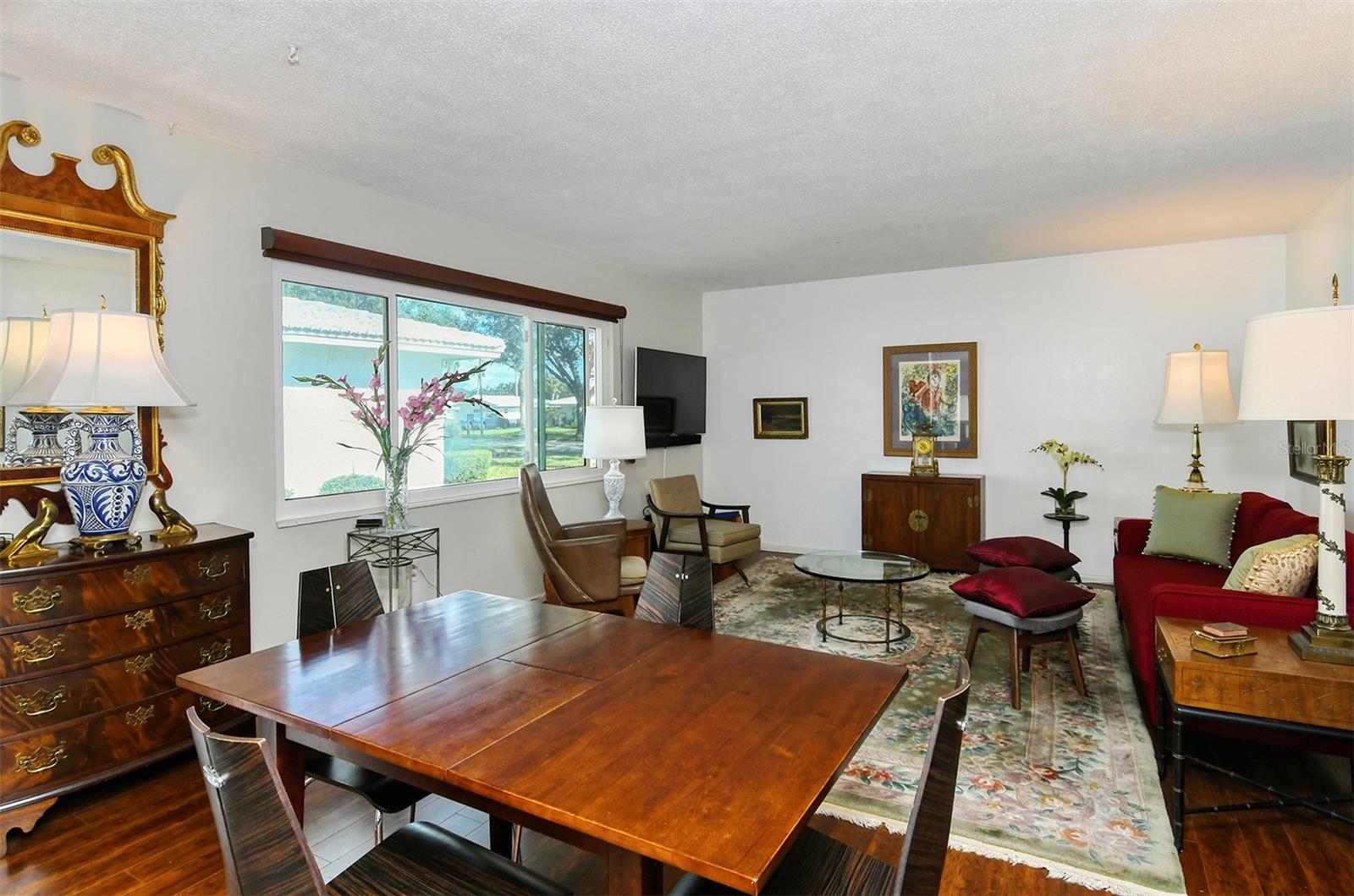 Image 4 of 46 For 1809 Vera Place 8