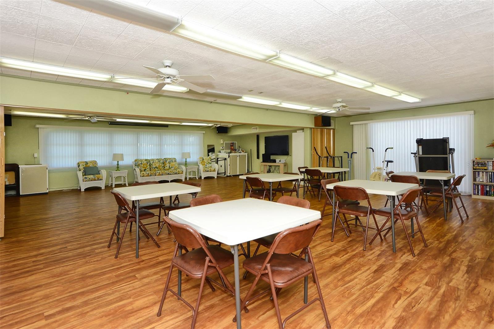 Image 40 of 46 For 1809 Vera Place 8