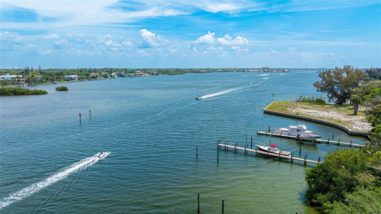 Image 4 of 63 For 1308 Old Stickney Point Road Wp3