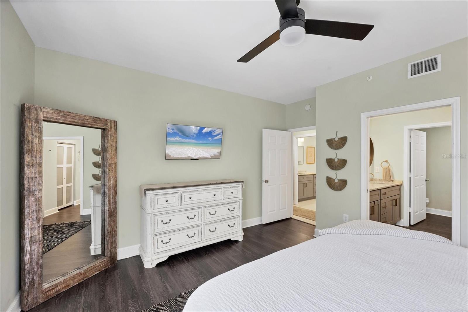 Image 17 of 51 For 5711 Bentgrass Drive 19-104