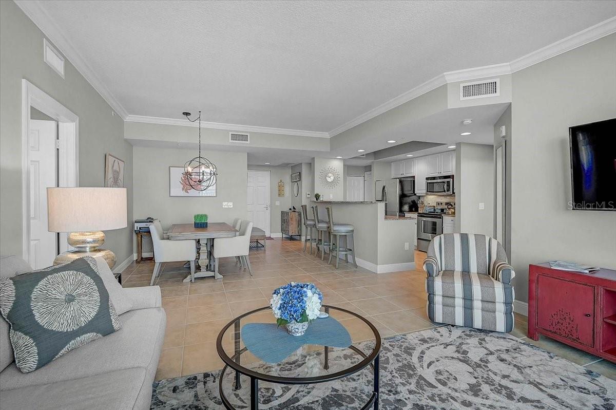 Image 14 of 53 For 800 Tamiami Trail 910