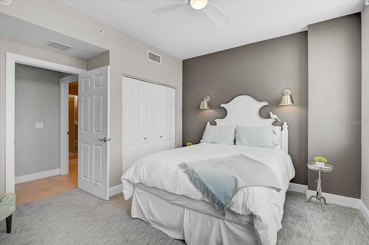 Image 16 of 53 For 800 Tamiami Trail 910