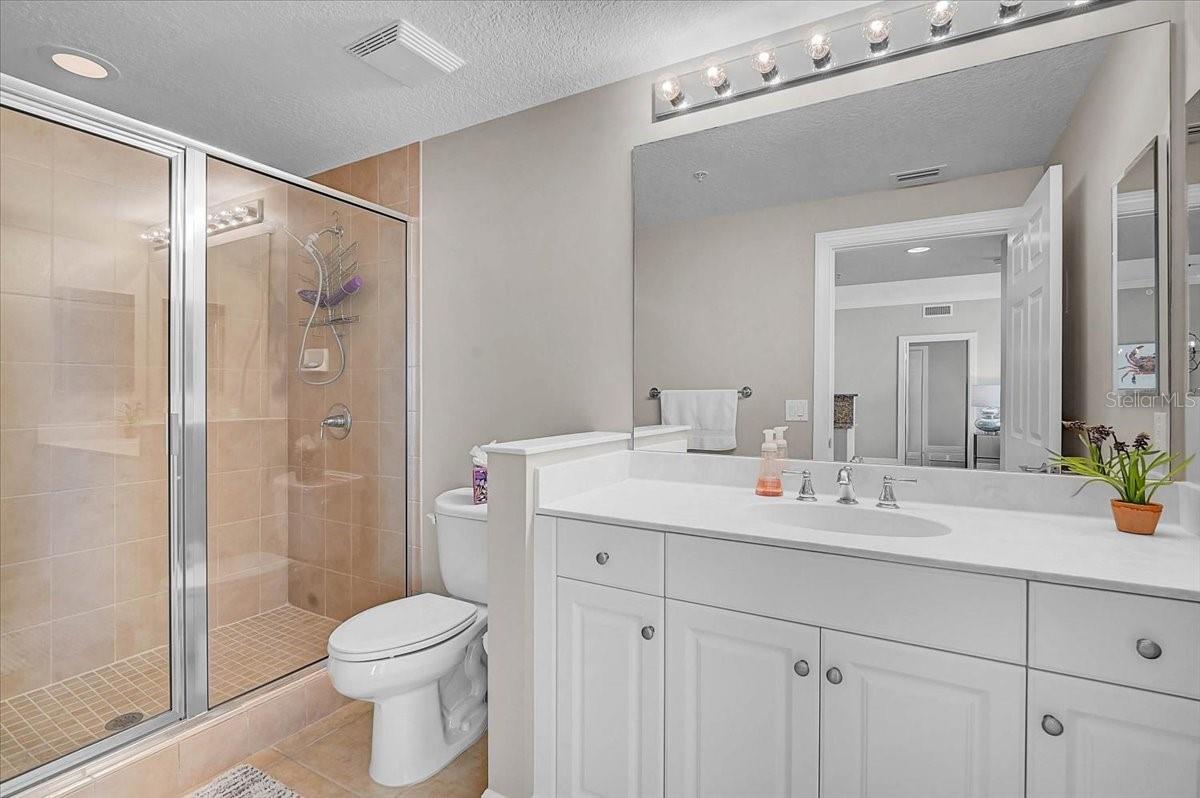 Image 17 of 53 For 800 Tamiami Trail 910