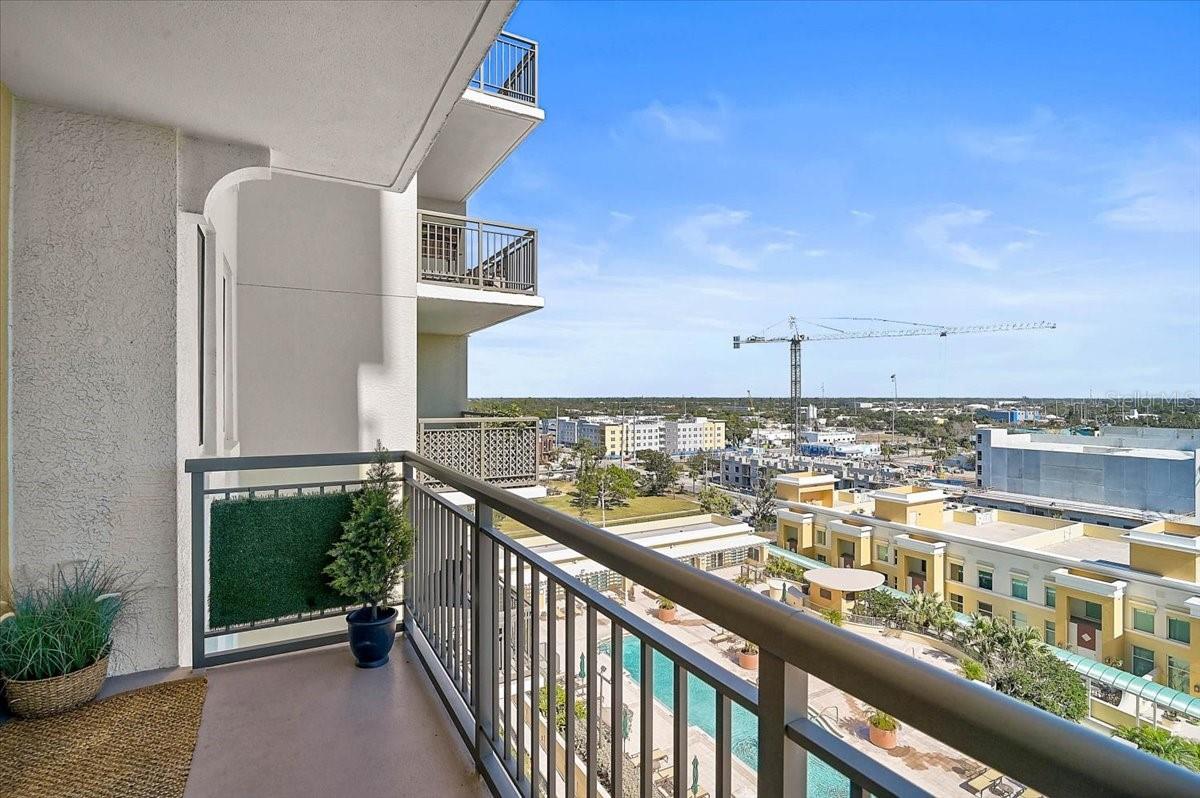 Image 25 of 53 For 800 Tamiami Trail 910