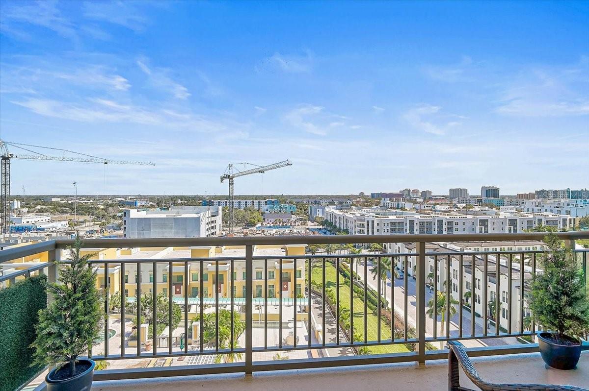 Image 27 of 53 For 800 Tamiami Trail 910