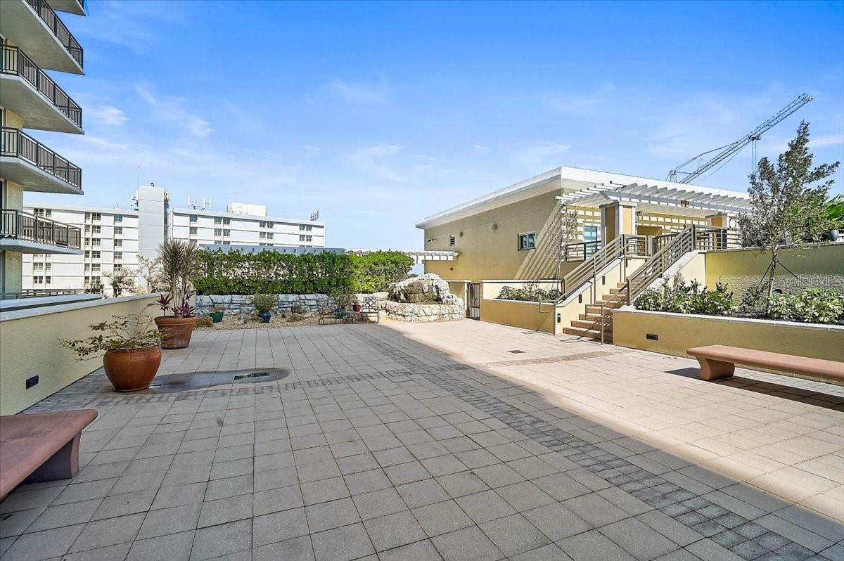 Image 30 of 53 For 800 Tamiami Trail 910