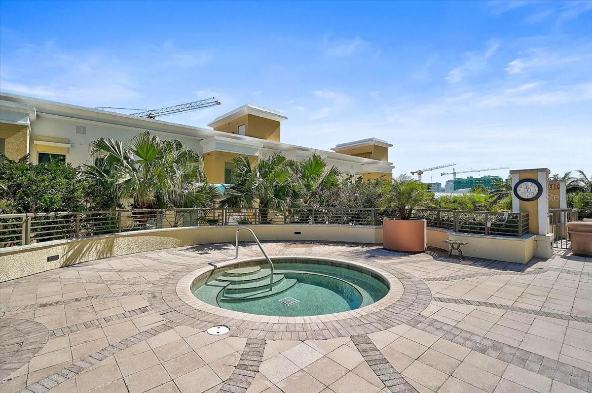 Image 37 of 53 For 800 Tamiami Trail 910