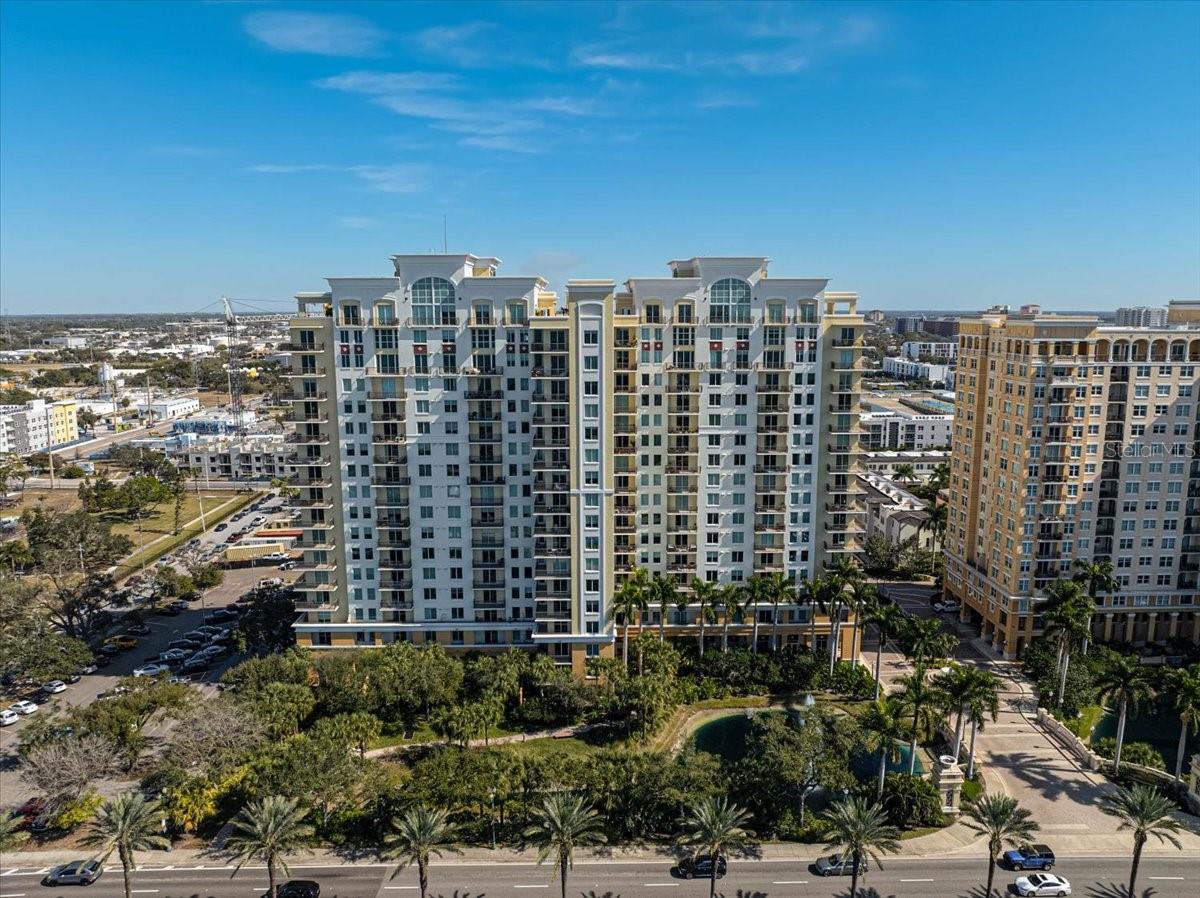 Image 46 of 53 For 800 Tamiami Trail 910