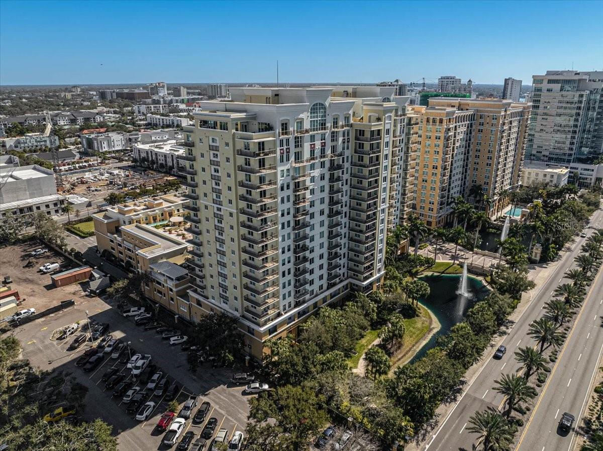 Image 48 of 53 For 800 Tamiami Trail 910