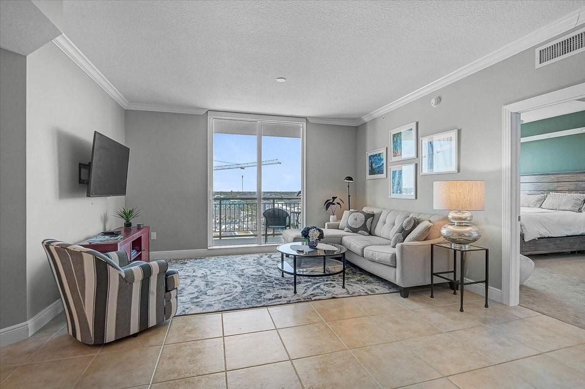 Image 5 of 53 For 800 Tamiami Trail 910