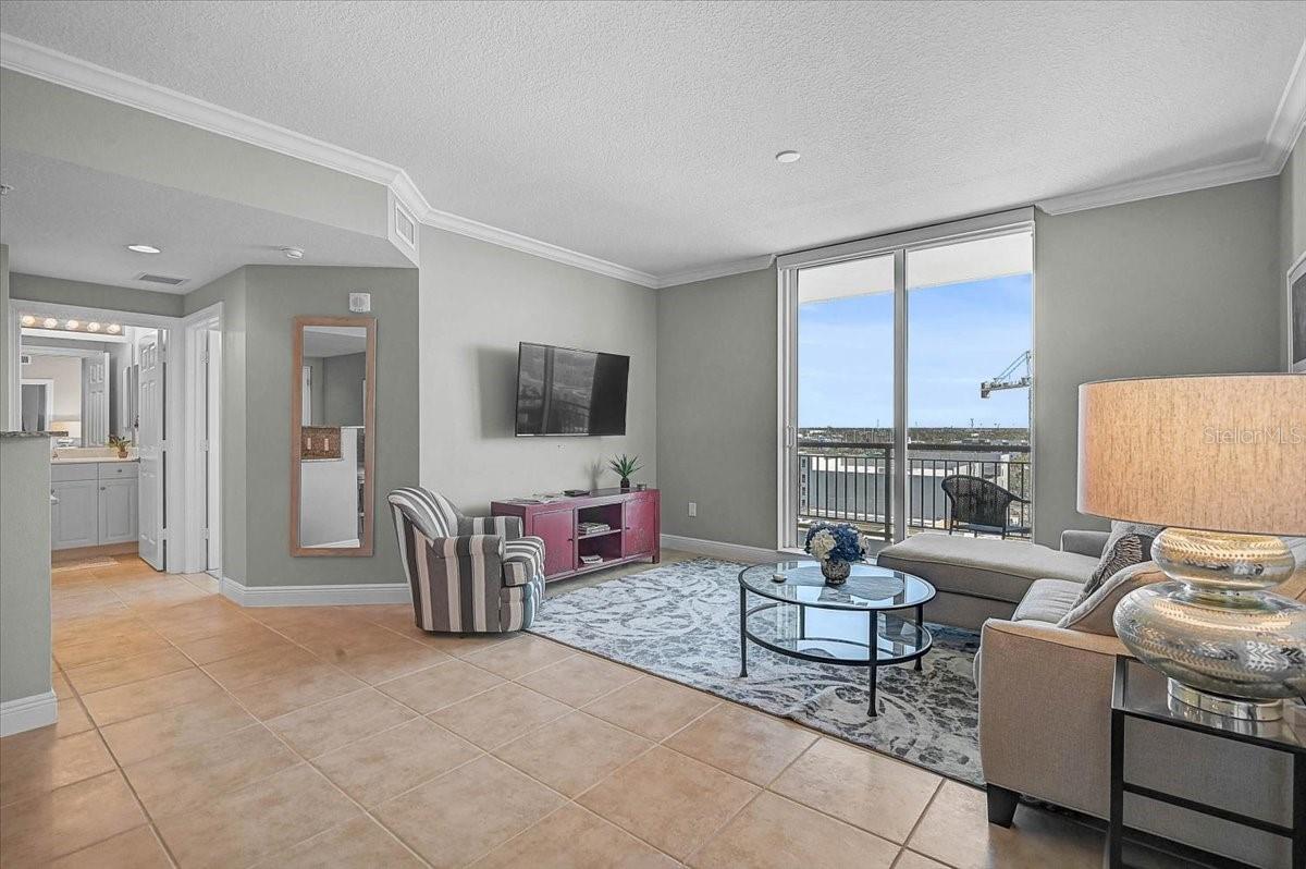 Image 6 of 53 For 800 Tamiami Trail 910