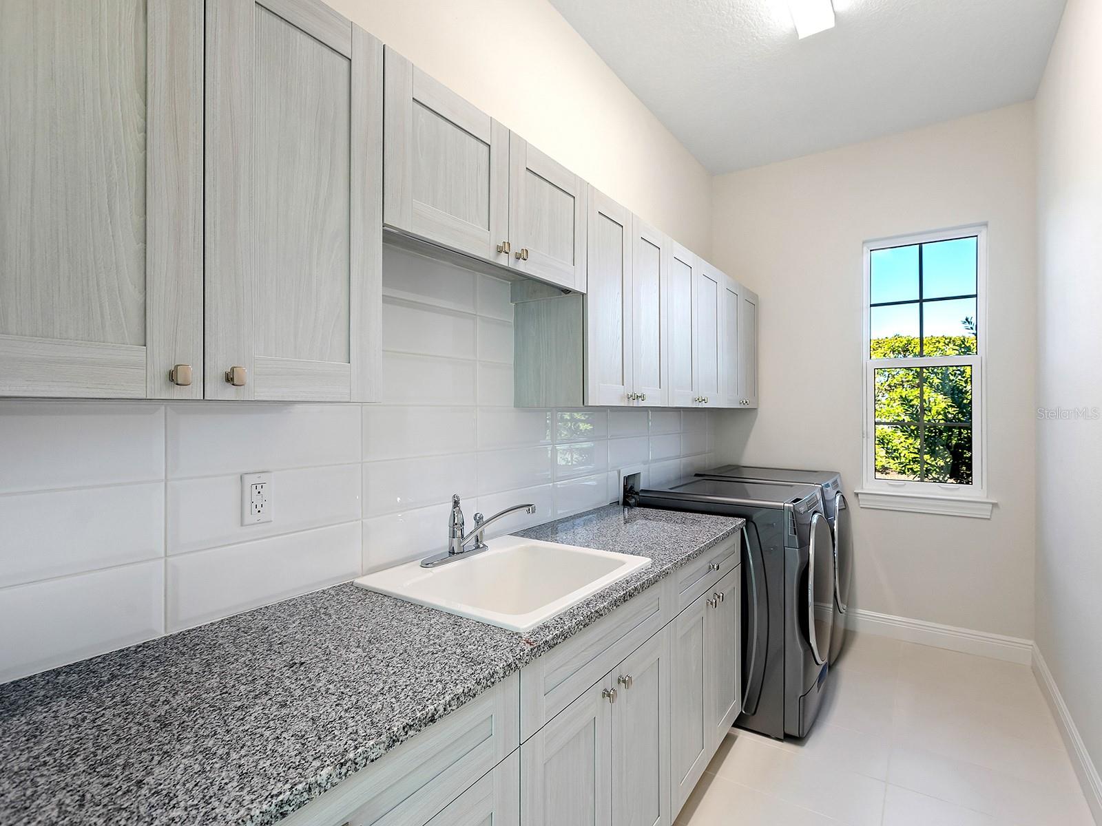 Image 31 of 61 For 9220 Starry Night Avenue