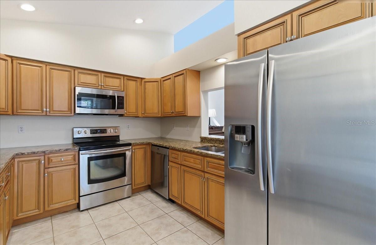 Image 13 of 54 For 8215 Country Oaks Court