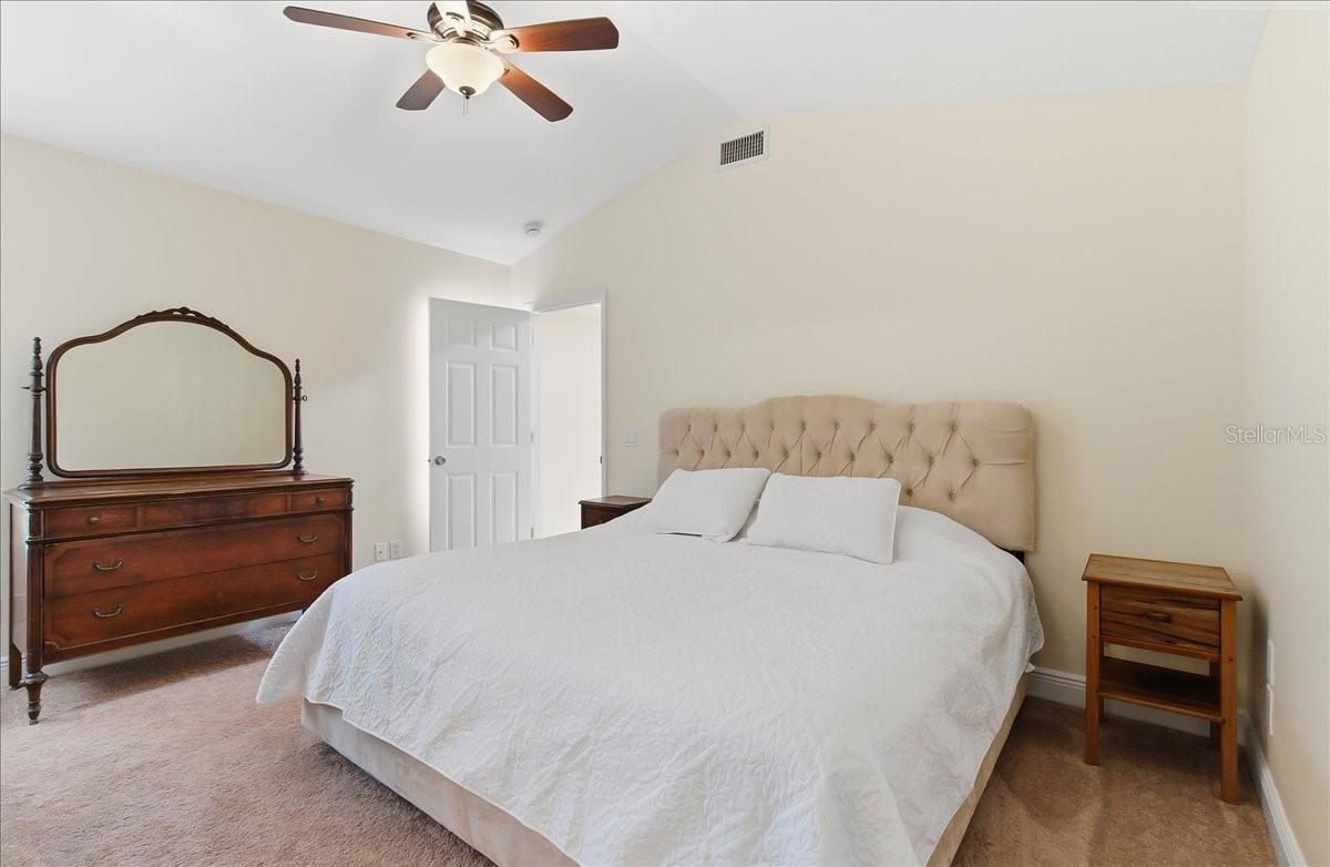 Image 20 of 54 For 8215 Country Oaks Court