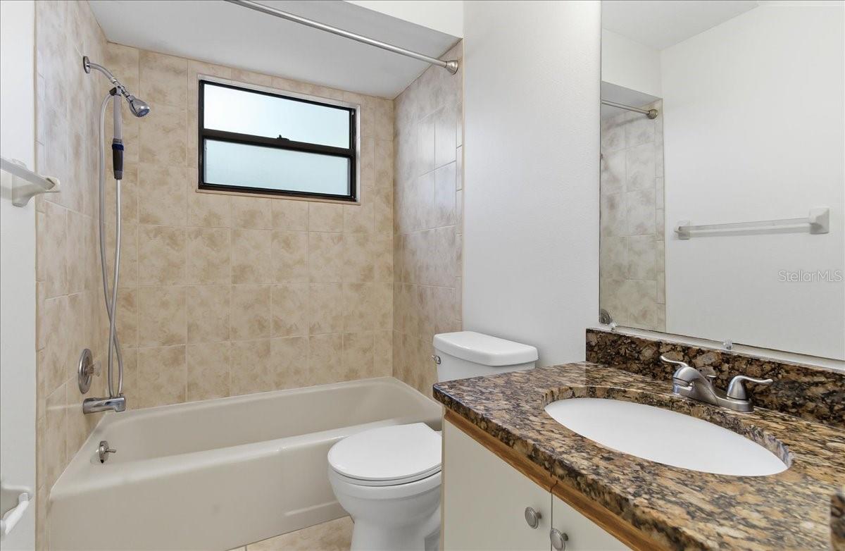 Image 26 of 54 For 8215 Country Oaks Court