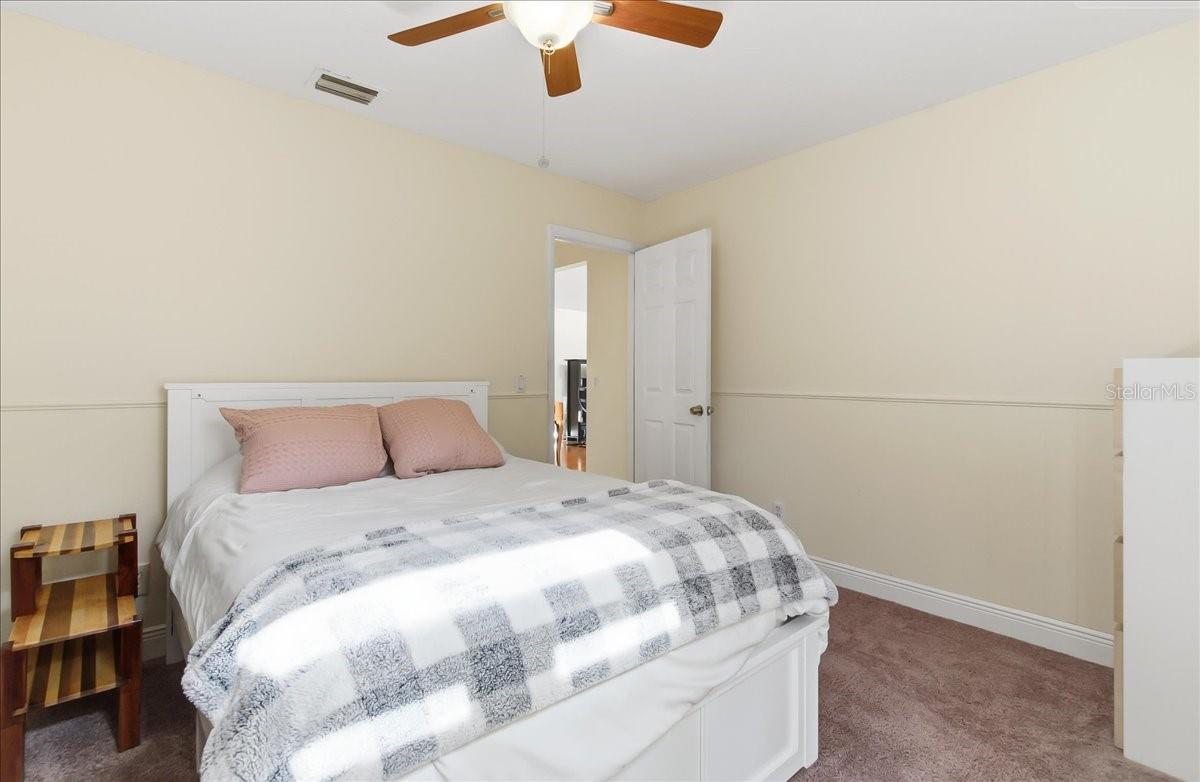 Image 28 of 54 For 8215 Country Oaks Court