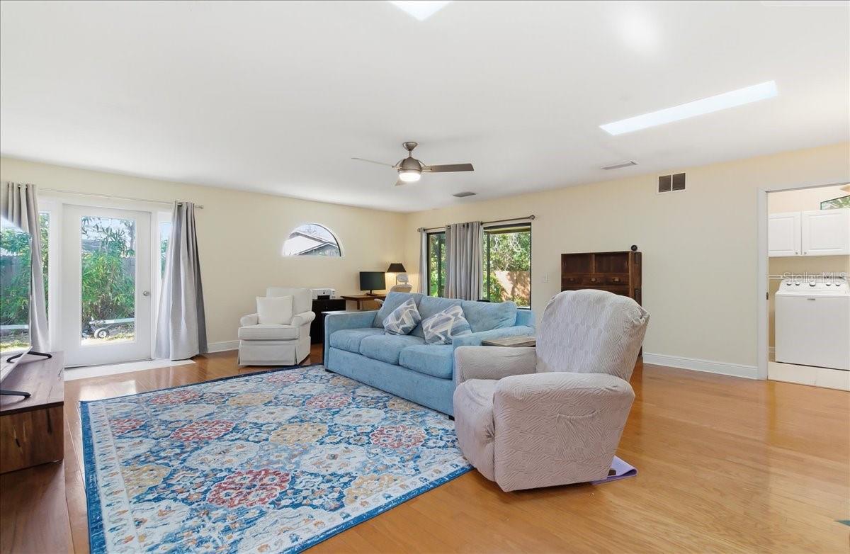 Image 30 of 54 For 8215 Country Oaks Court