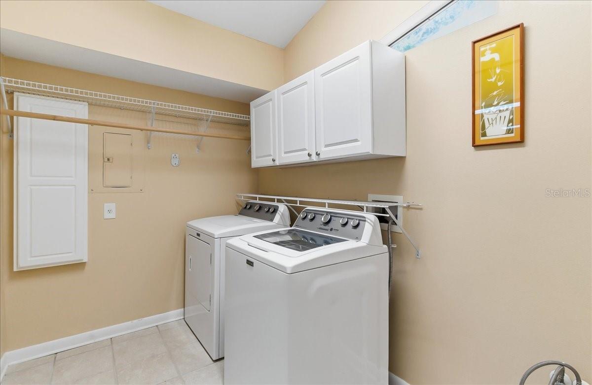 Image 34 of 54 For 8215 Country Oaks Court