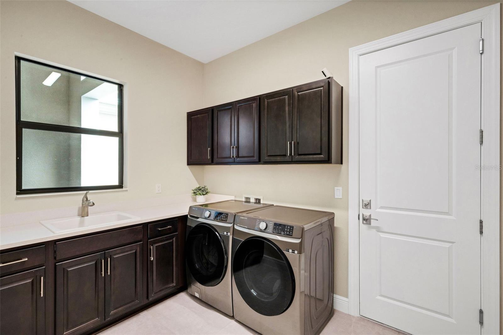 Image 47 of 88 For 4621 Mondrian Court