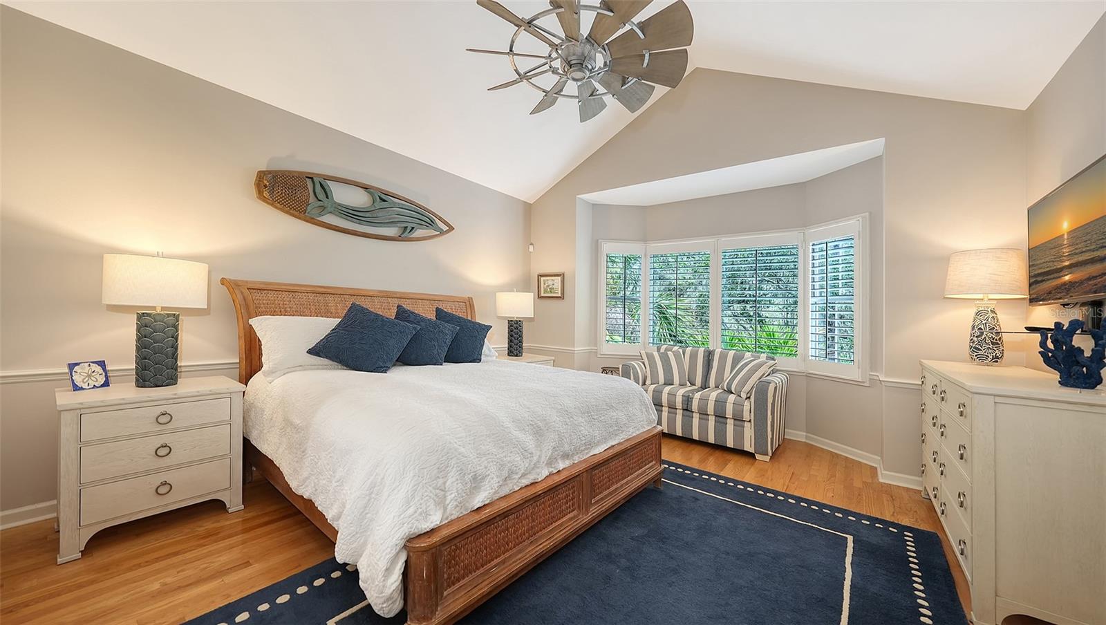 Image 33 of 83 For 156 Bishopscourt Road