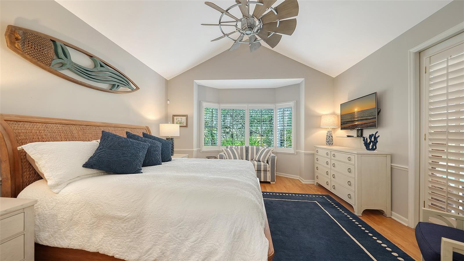 Image 35 of 83 For 156 Bishopscourt Road