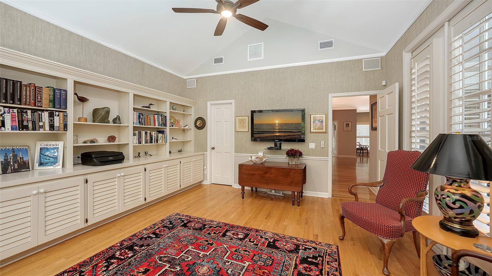 Image 42 of 83 For 156 Bishopscourt Road