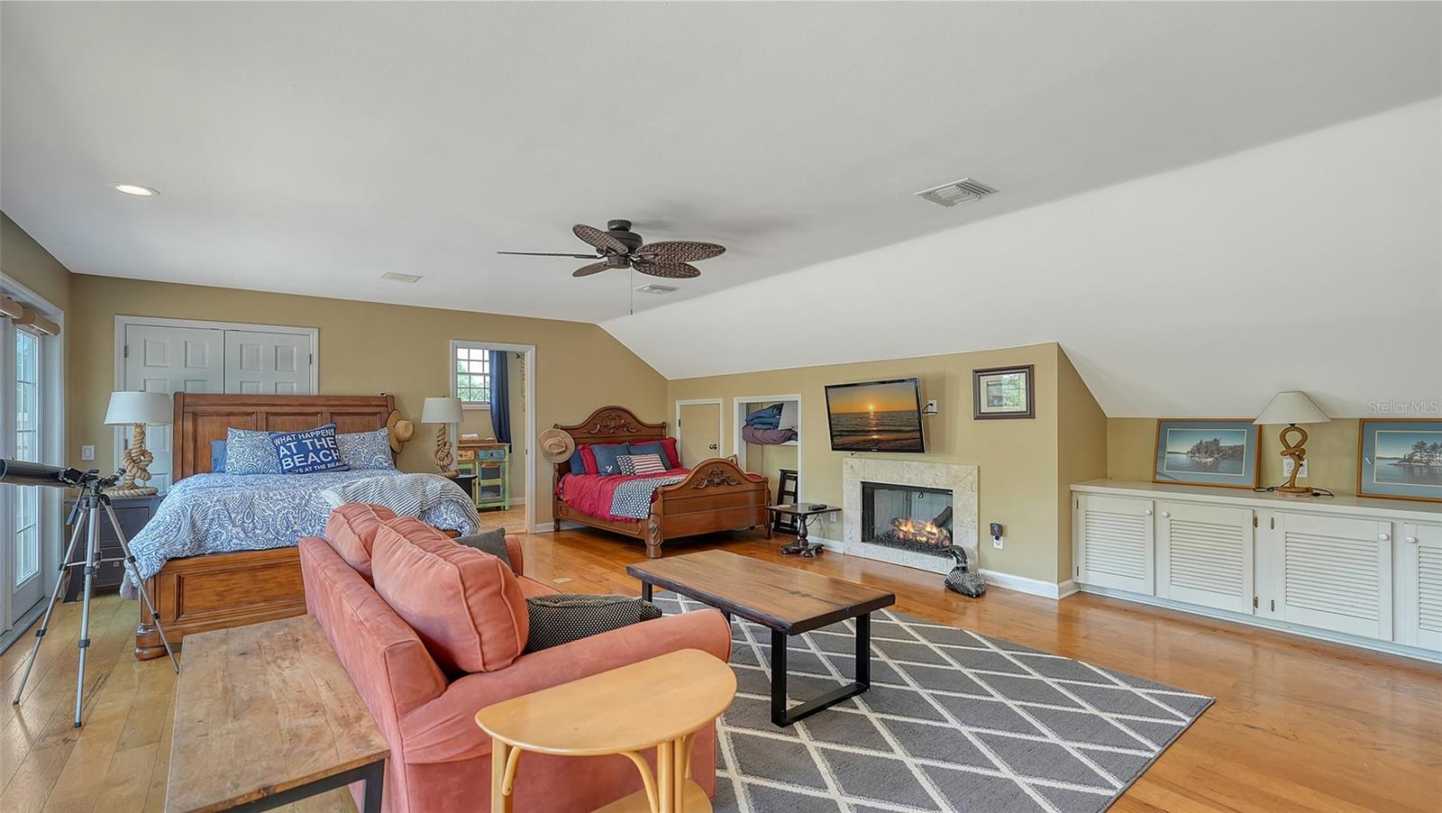 Image 49 of 83 For 156 Bishopscourt Road