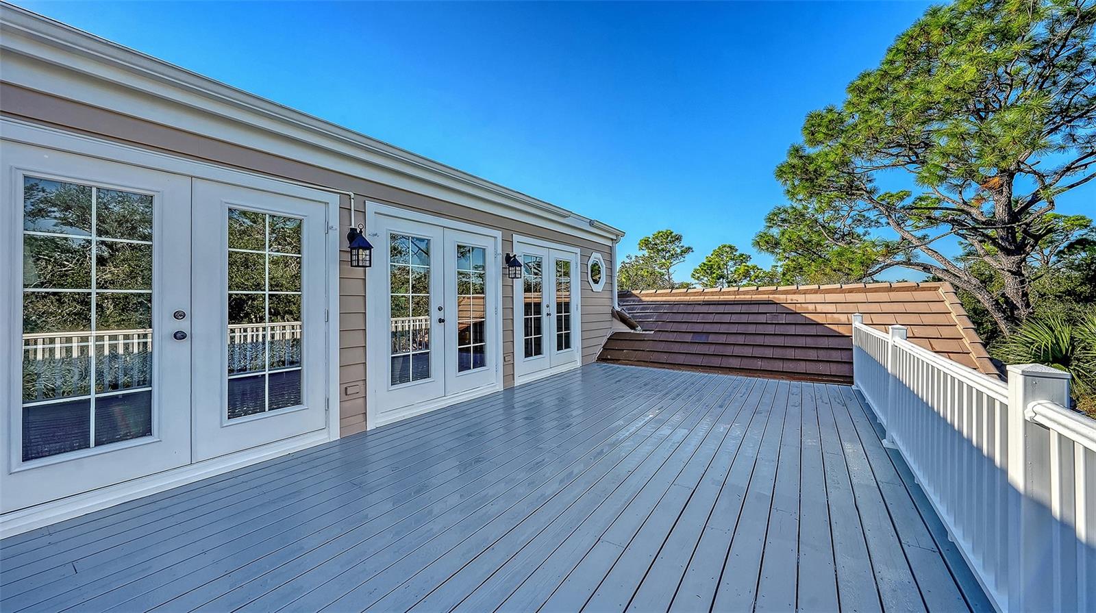 Image 60 of 83 For 156 Bishopscourt Road