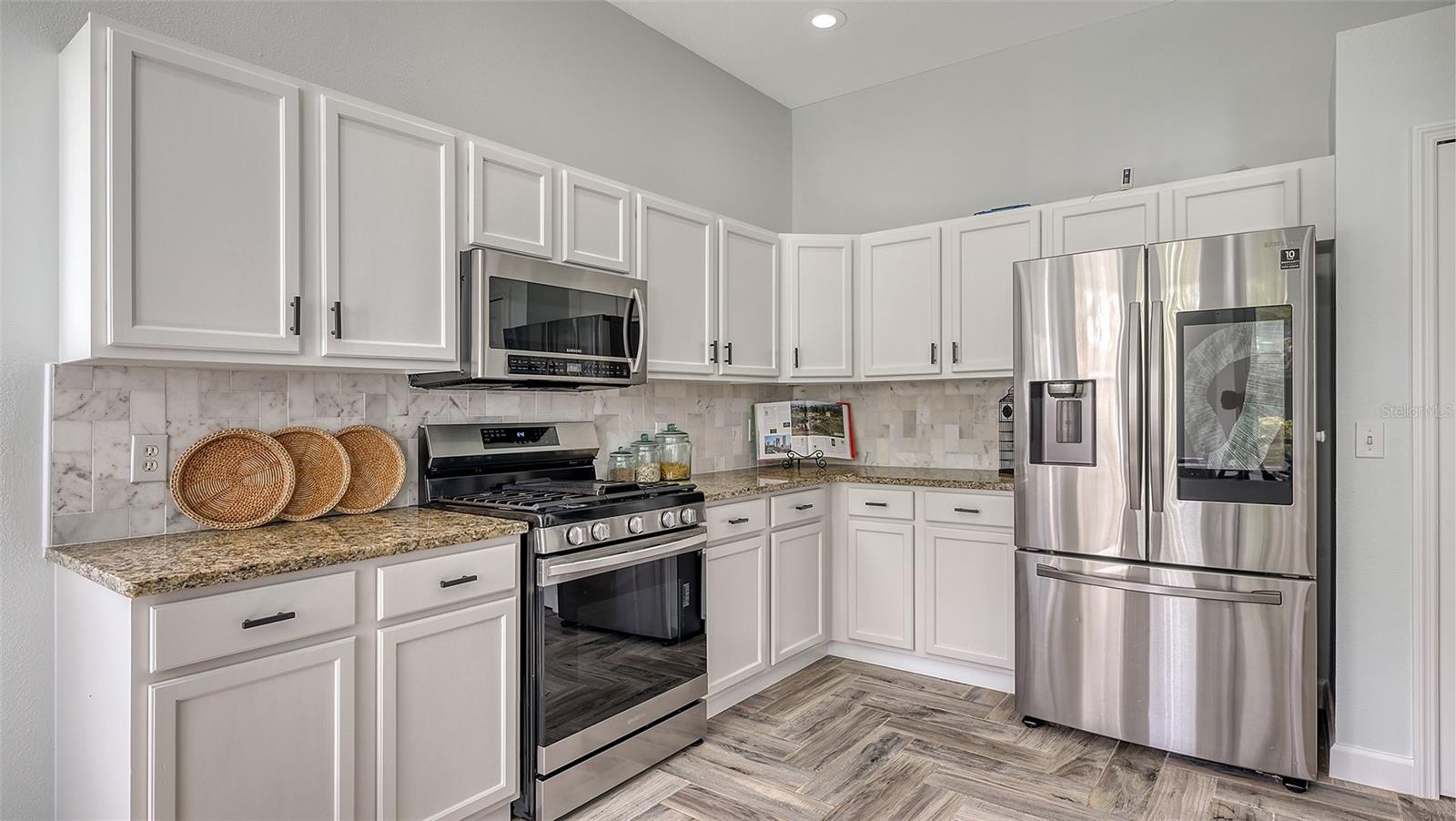 Image 21 of 66 For 6433 Blue Grosbeak Circle