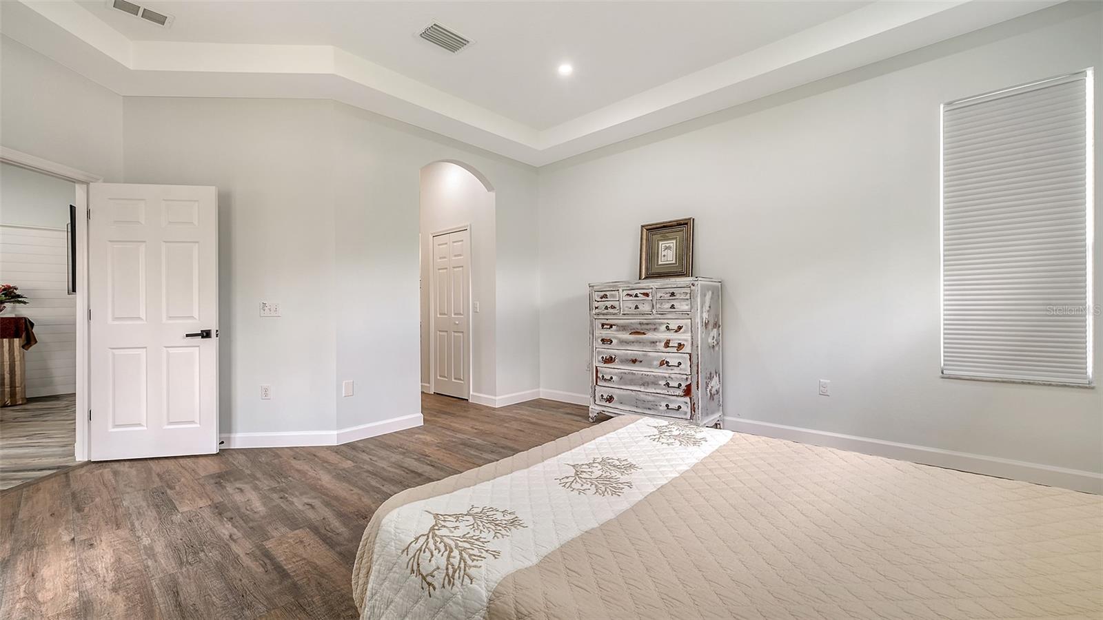 Image 24 of 66 For 6433 Blue Grosbeak Circle