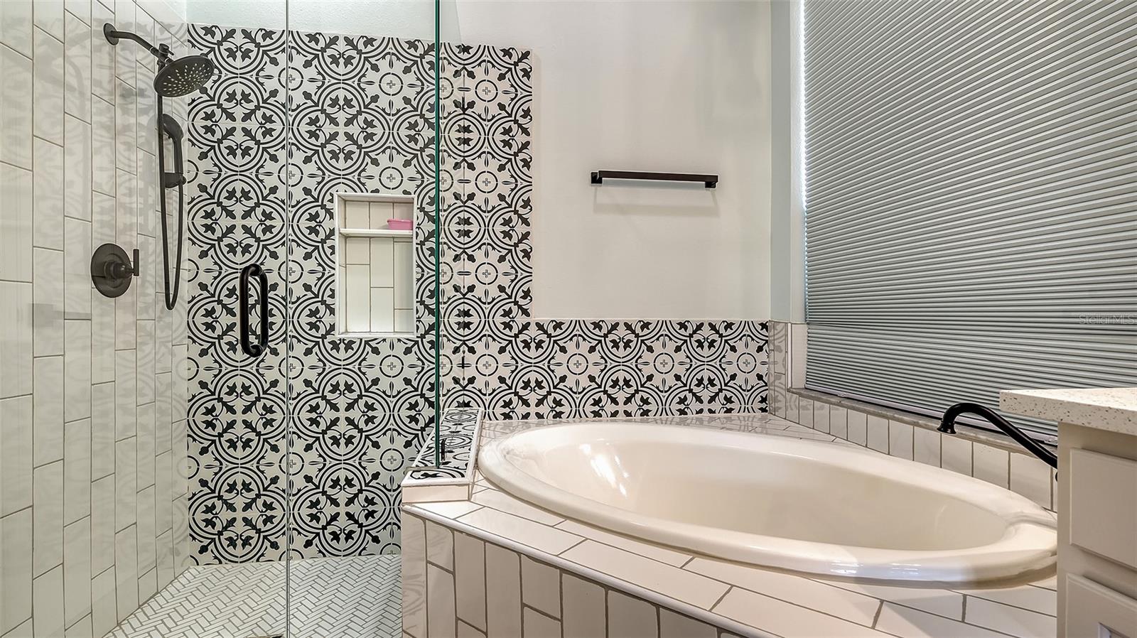 Image 26 of 66 For 6433 Blue Grosbeak Circle