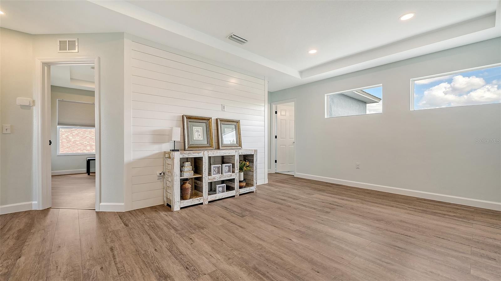 Image 33 of 66 For 6433 Blue Grosbeak Circle