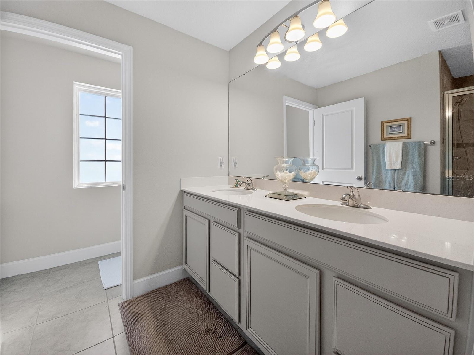 Image 33 of 46 For 11026 High Noon Trail