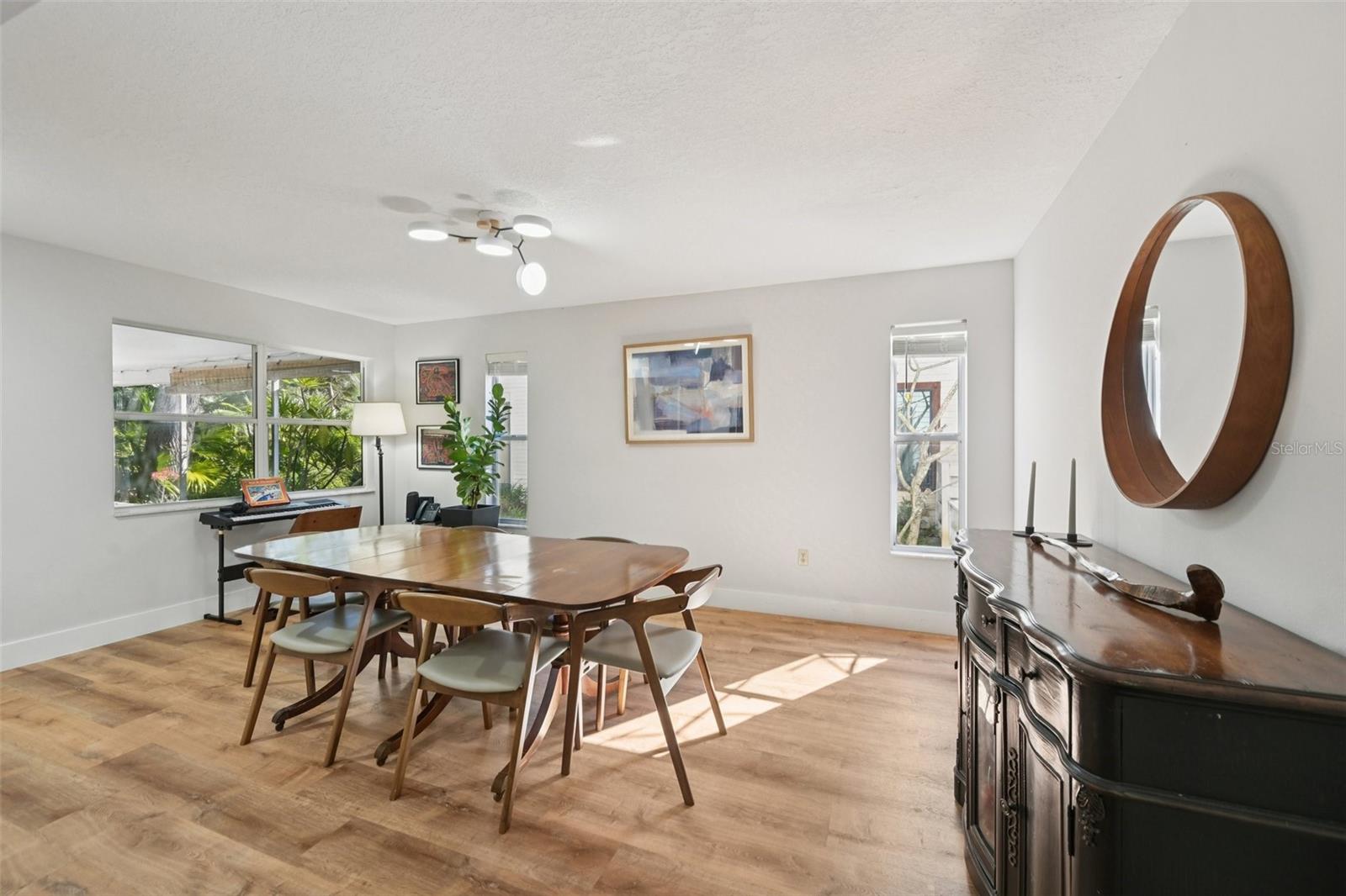 Image 13 of 40 For 6704 Arbor Oaks Drive