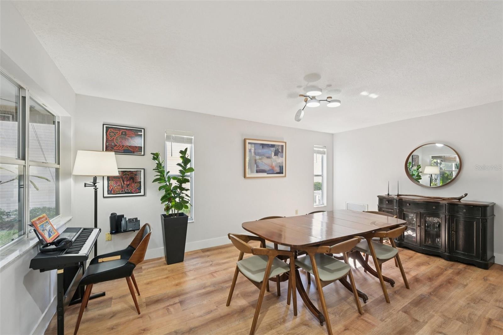 Image 14 of 40 For 6704 Arbor Oaks Drive