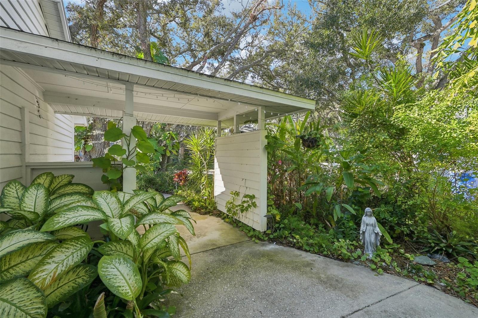 Image 3 of 40 For 6704 Arbor Oaks Drive