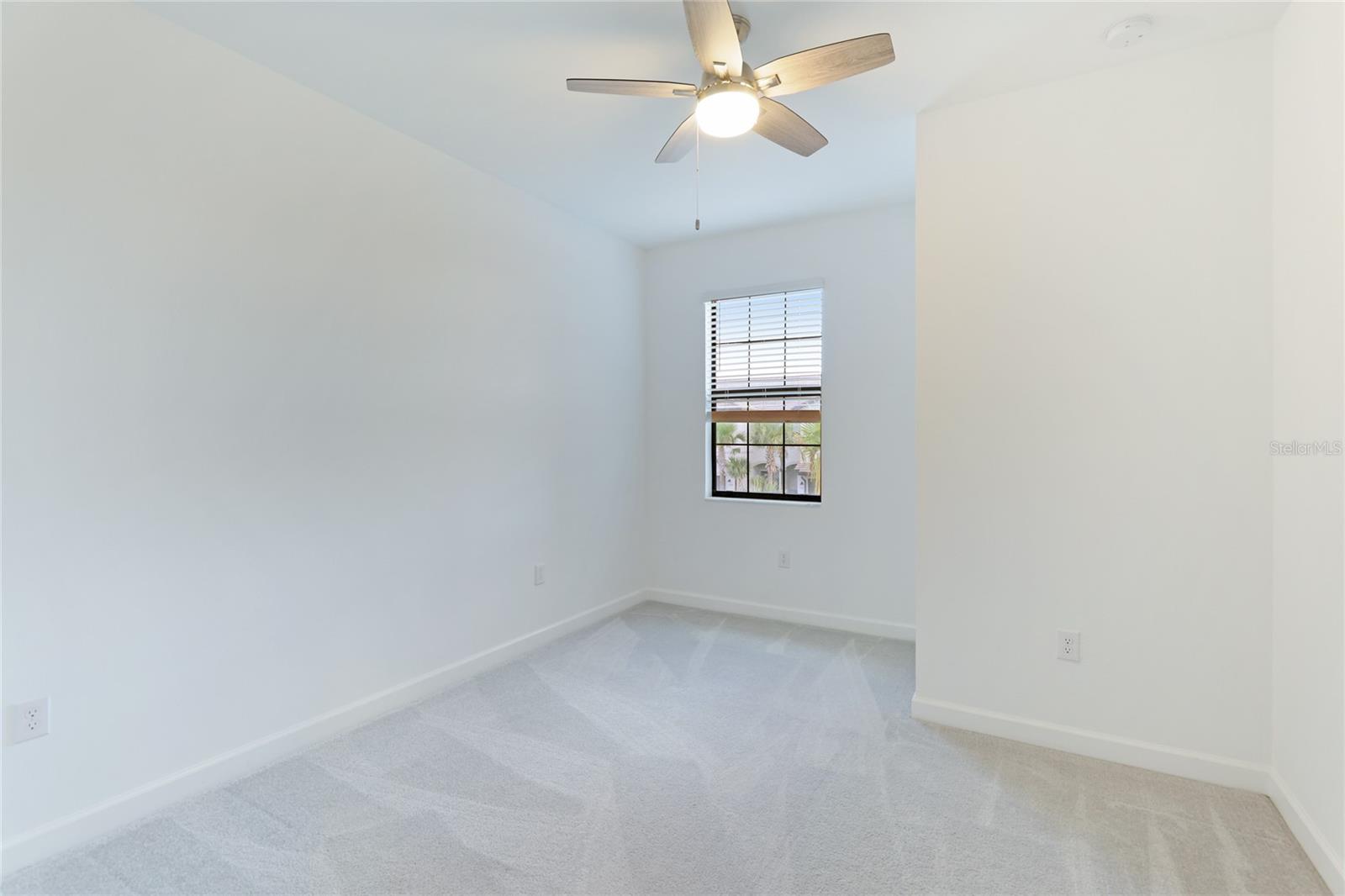 Image 25 of 40 For 15167 Lyla Terrace